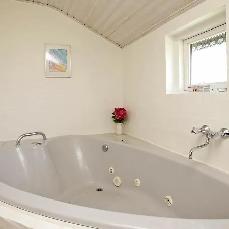 Three-bedroom Holiday In 87 Casa vacanze