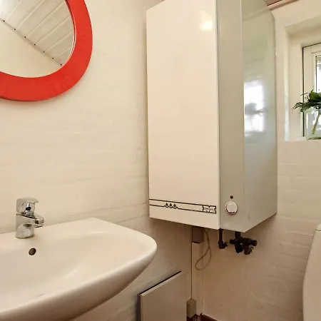 Casa vacanze Three-bedroom Holiday In 87