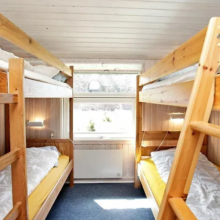 Casa vacanze Three-bedroom Holiday In 87